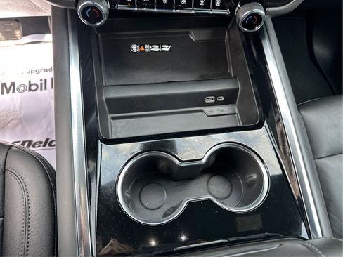 Certified 2025 Chevrolet Tahoe LT AWD/4WD image 16