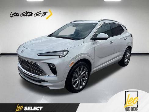 Used 2024 Buick Encore GX Avenir w/ Avenir Convenience Package FWD image 1