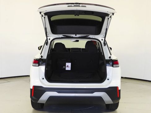Used 2025 Volkswagen Tiguan S FWD image 10