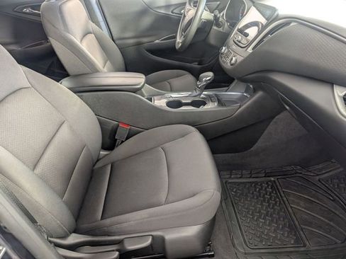 Used 2023 Chevrolet Malibu LT image 31