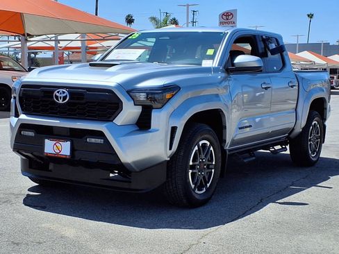 Certified 2025 Toyota Tacoma TRD Sport AWD/4WD image 3