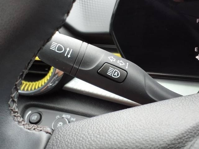 Used 2025 Chevrolet Trax LT w/ Driver Confidence Package FWD image 19