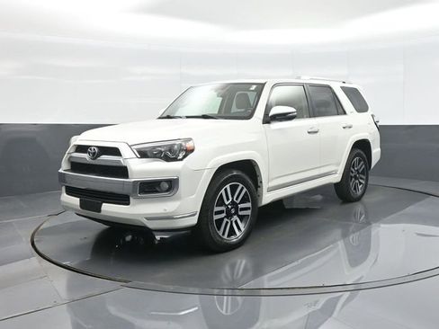 Used 2015 Toyota 4Runner Limited AWD/4WD image 3