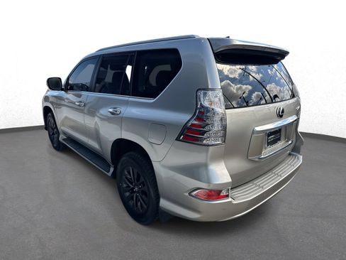 Certified 2020 Lexus GX 460 Premium w/ Premium Package image 5