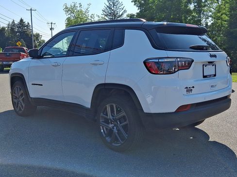 Used 2026 Jeep Compass Limited AWD/4WD image 4