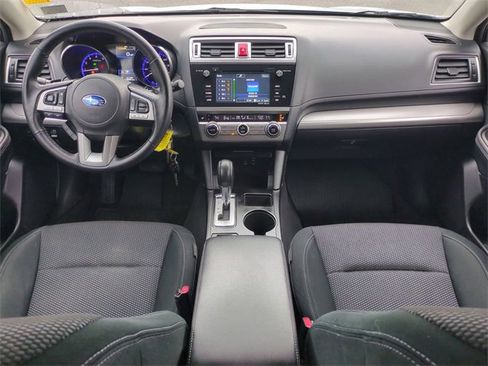 Used 2017 Subaru Outback 2.5i Premium image 15