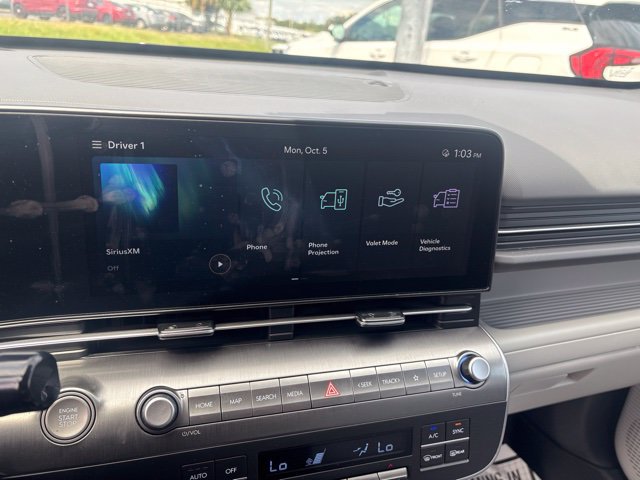 Used 2025 Hyundai Kona SEL FWD image 13