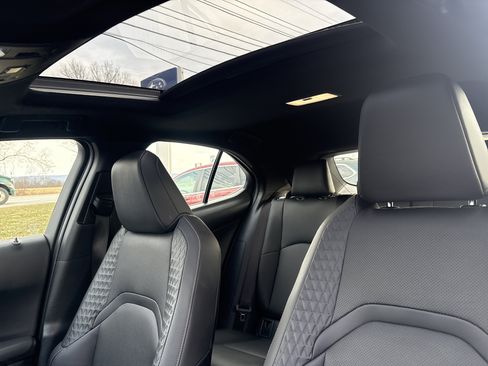 Used 2020 Lexus UX 250h w/ Premium Package image 18