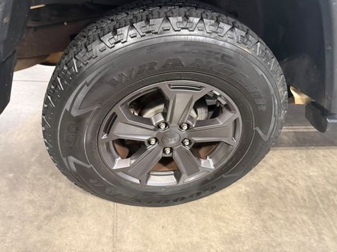 Used 2014 Jeep Wrangler Unlimited Sport AWD/4WD image 20