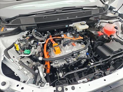 New 2026 Chevrolet Equinox EV LT image 17