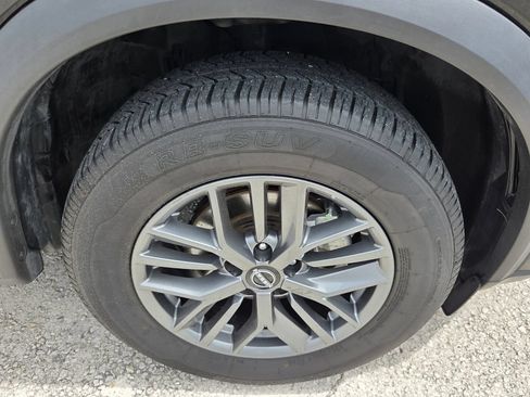 Used 2023 Nissan Rogue S FWD image 9