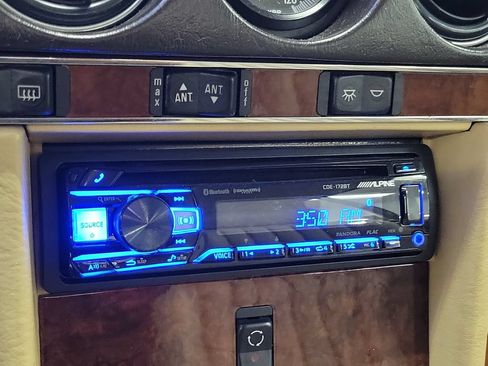 Used 1988 Mercedes-Benz 560 SL image 23