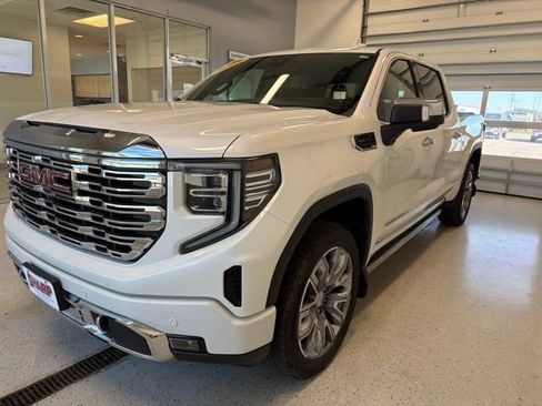 Used 2023 GMC Sierra 1500 Denali w/ Denali Reserve Package AWD/4WD image 6