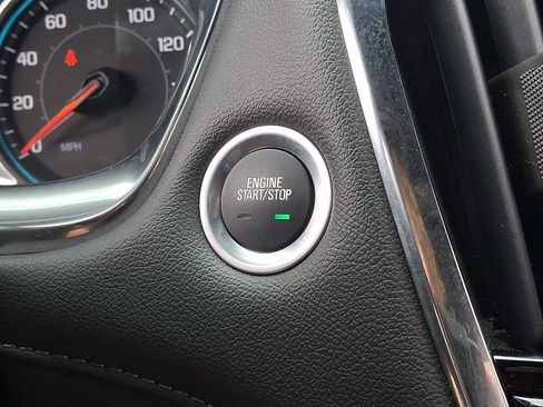 Used 2023 Chevrolet Traverse LT FWD image 30