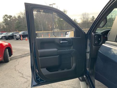 Used 2023 Chevrolet Silverado 1500 Custom image 16