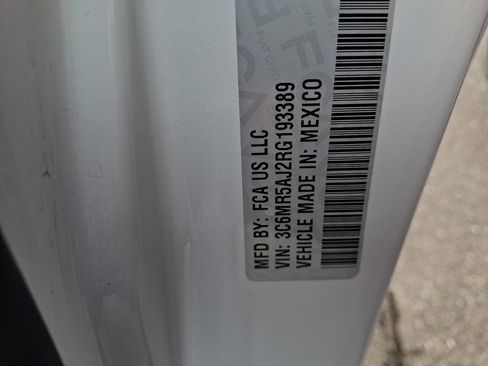 Used 2024 RAM 2500 Tradesman w/ Chrome Appearance Group image 27