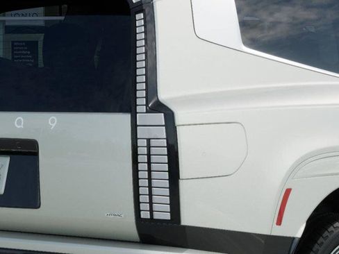 New 2026 Hyundai Ioniq 9 Calligraphy image 10