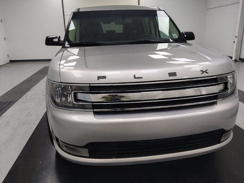 Used 2018 Ford Flex SEL w/ Equipment Group 202A AWD/4WD image 14