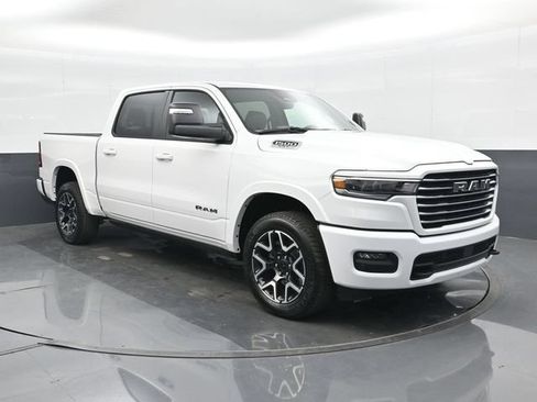 Used 2025 RAM 1500 Laramie AWD/4WD image 22