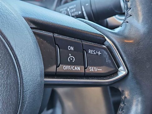 Used 2018 MAZDA MAZDA3 Touring image 24