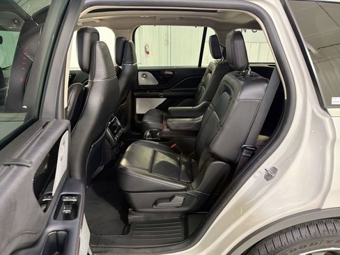 Used 2023 Lincoln Aviator Reserve w/ Equipment Group 201A image 25