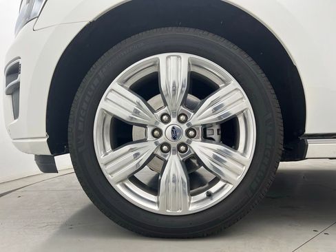 Used 2023 Ford Expedition Platinum image 23