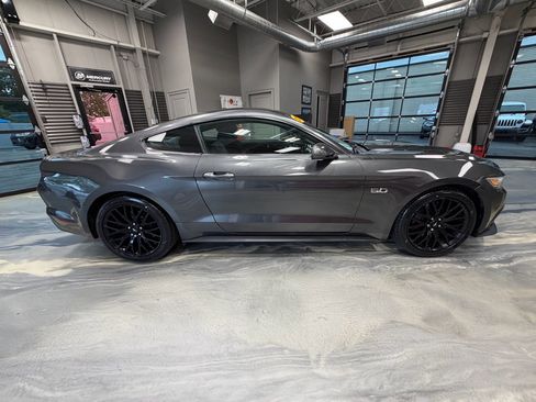 Used 2017 Ford Mustang GT w/ GT Performance Package RWD image 28