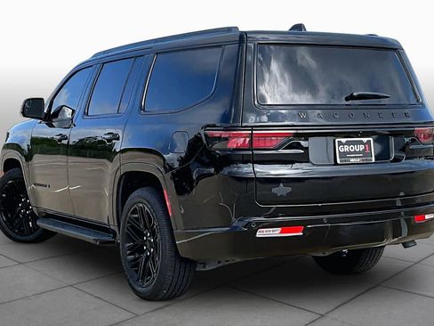 Used 2023 Jeep Wagoneer Series II RWD image 11