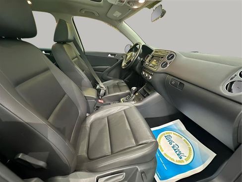 Used 2015 Volkswagen Tiguan SEL AWD/4WD image 27