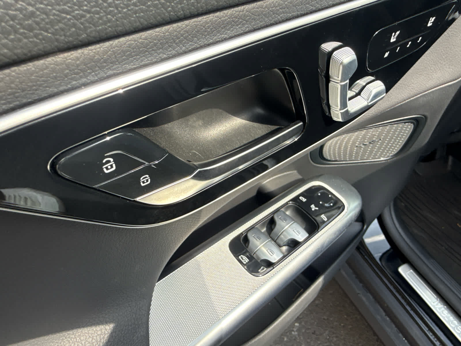 Used 2026 Mercedes-Benz GLC 300 image 13