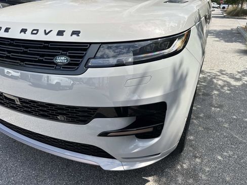 New 2026 Land Rover Range Rover Sport Dynamic SE AWD/4WD image 9