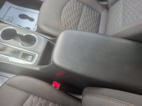 Used 2021 Chevrolet Equinox LT FWD image 17