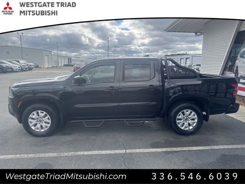 Used 2022 Nissan Frontier SV w/ Technology Package image 5