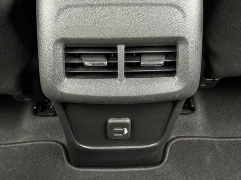 Used 2022 Chevrolet Equinox LT image 30