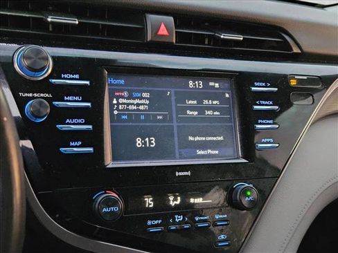 Used 2020 Toyota Camry SE image 14