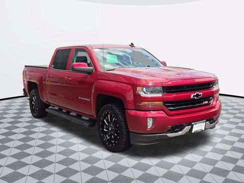 Used 2018 Chevrolet Silverado 1500 LT w/ All Star Edition AWD/4WD image 2