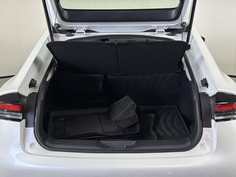 Used 2024 Toyota Prius XLE image 27