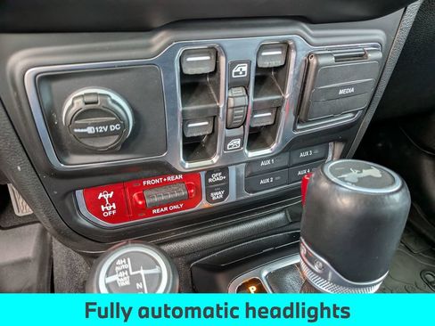 Used 2021 Jeep Wrangler Unlimited Rubicon w/ Dual Top Group AWD/4WD image 22