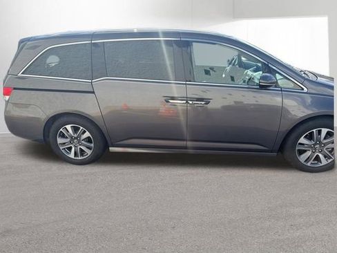 Used 2016 Honda Odyssey Touring Elite image 5