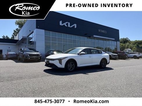 Certified 2025 Kia K4 FWD image 1