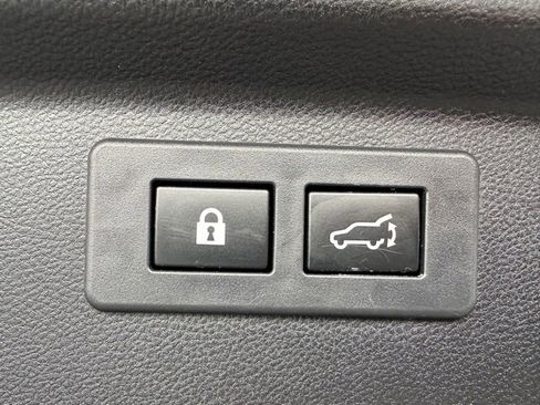 Used 2022 Subaru Forester Limited image 22