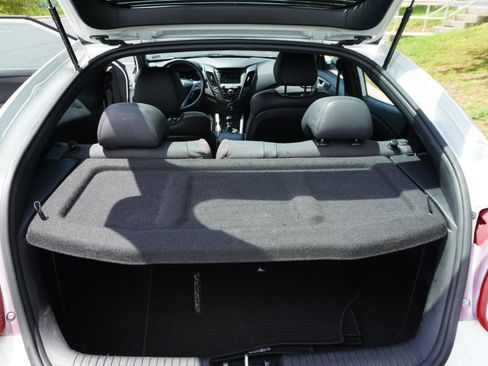 Used 2016 Hyundai Veloster Turbo FWD image 28