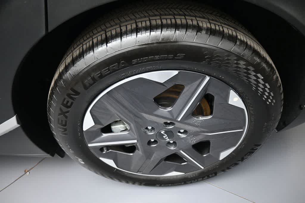 Certified 2025 Kia EV6 Light w/ Light LR Technology Package AWD/4WD image 15
