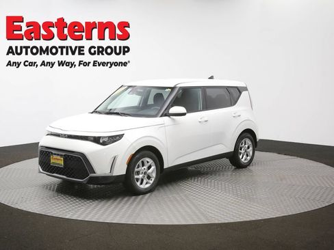Used 2024 Kia Soul LX w/ Option Group 015 FWD image 55