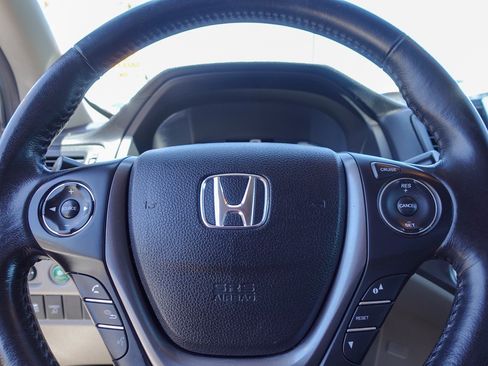 Used 2017 Honda Ridgeline RTL image 16