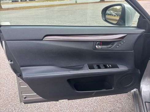 Used 2017 Lexus ES 350 image 14