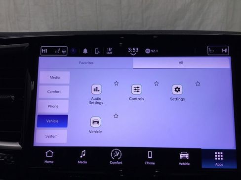 Used 2023 Chrysler Pacifica Touring image 29