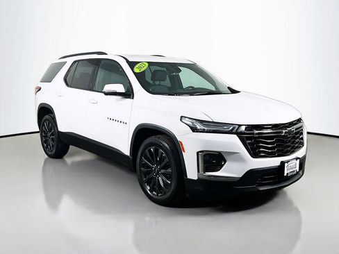 Used 2023 Chevrolet Traverse RS AWD/4WD image 3
