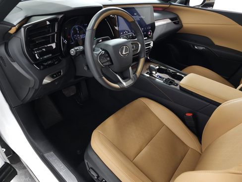 Used 2024 Lexus RX 350 w/ Convenience Package image 16