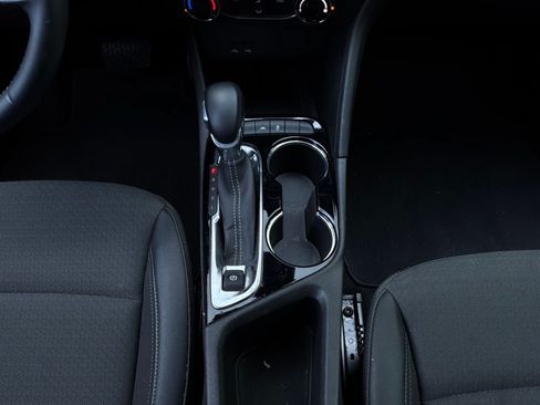 Used 2025 Buick Encore GX Preferred FWD image 13